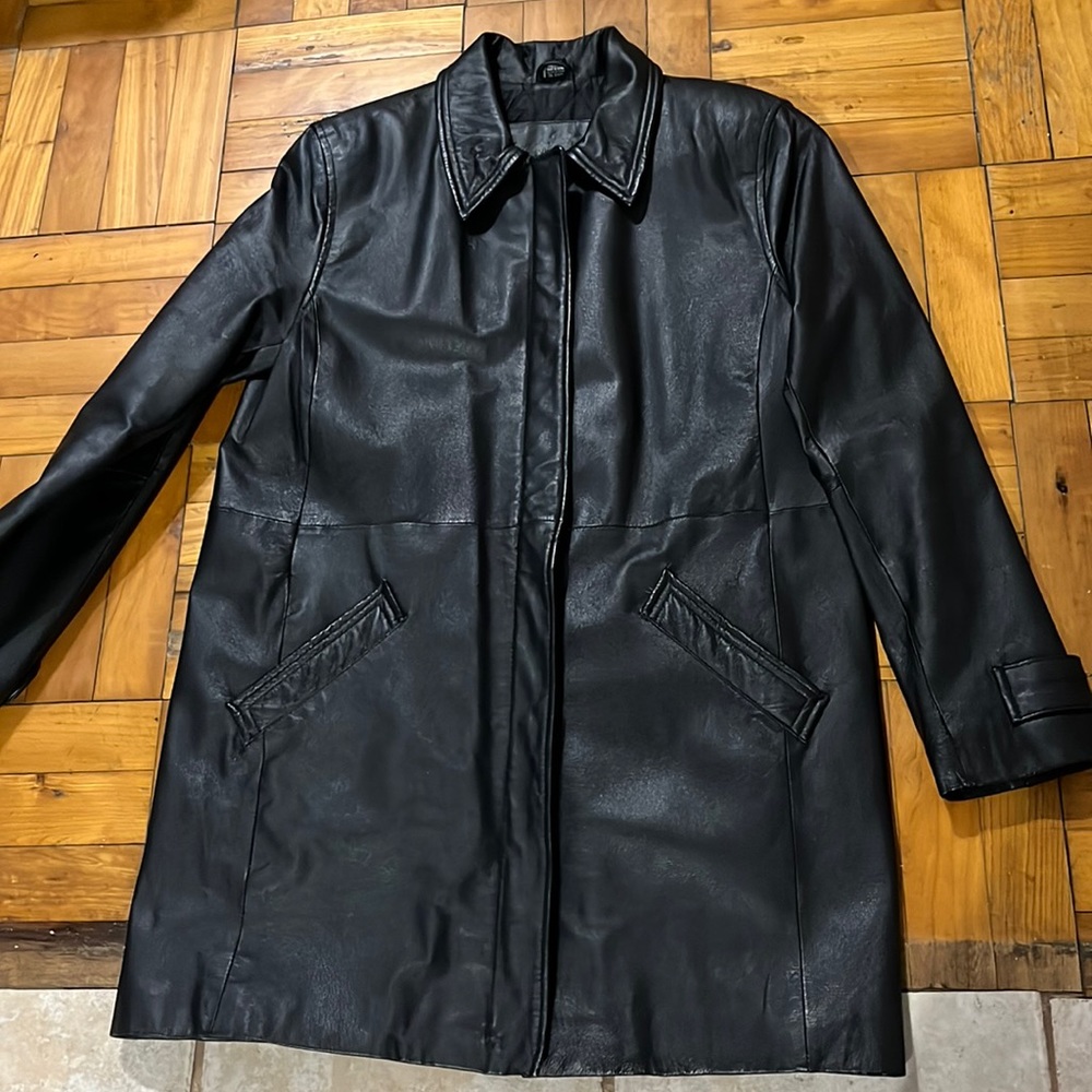 Jacqueline Ferrar leather trench coat size medium